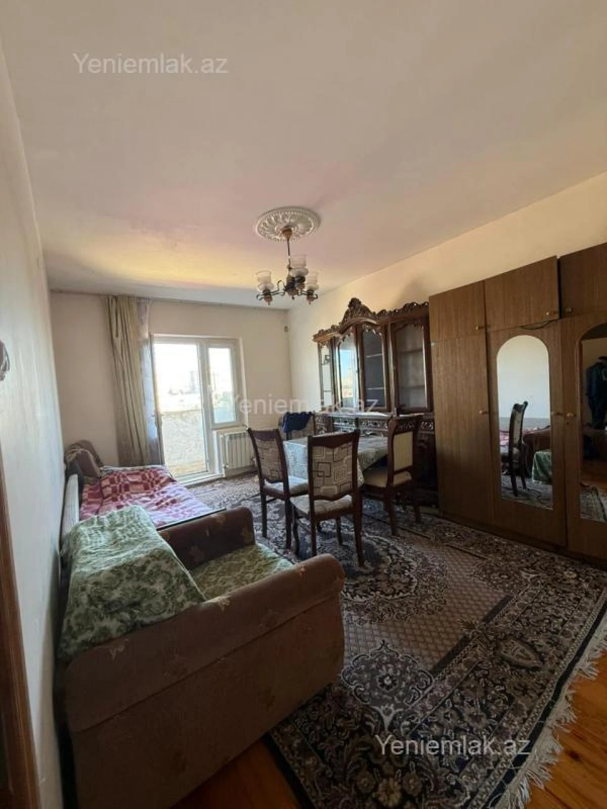 Satılır 2 otaqlı köhnə tikili 56 m²