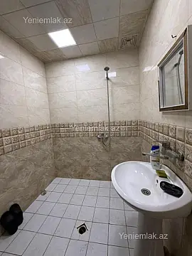 Satılır 2 otaqlı köhnə tikili 56 m²
