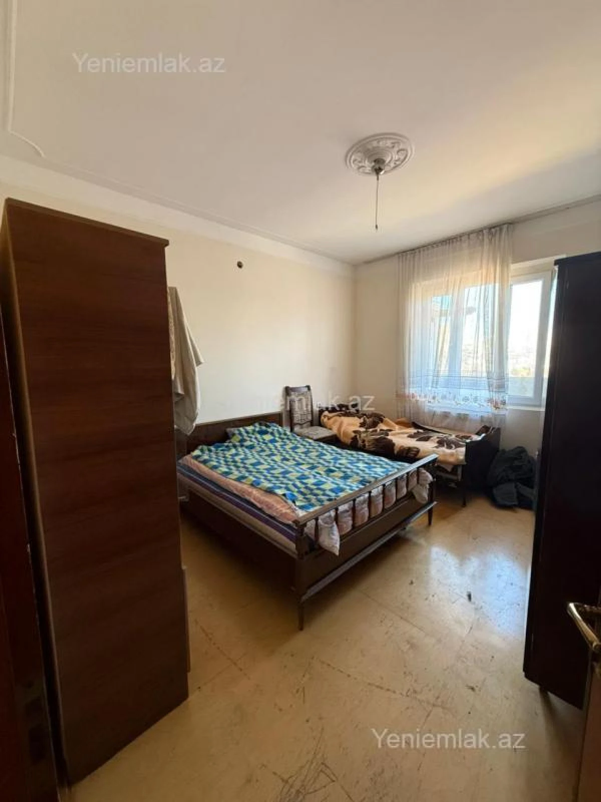 Satılır 2 otaqlı köhnə tikili 56 m²