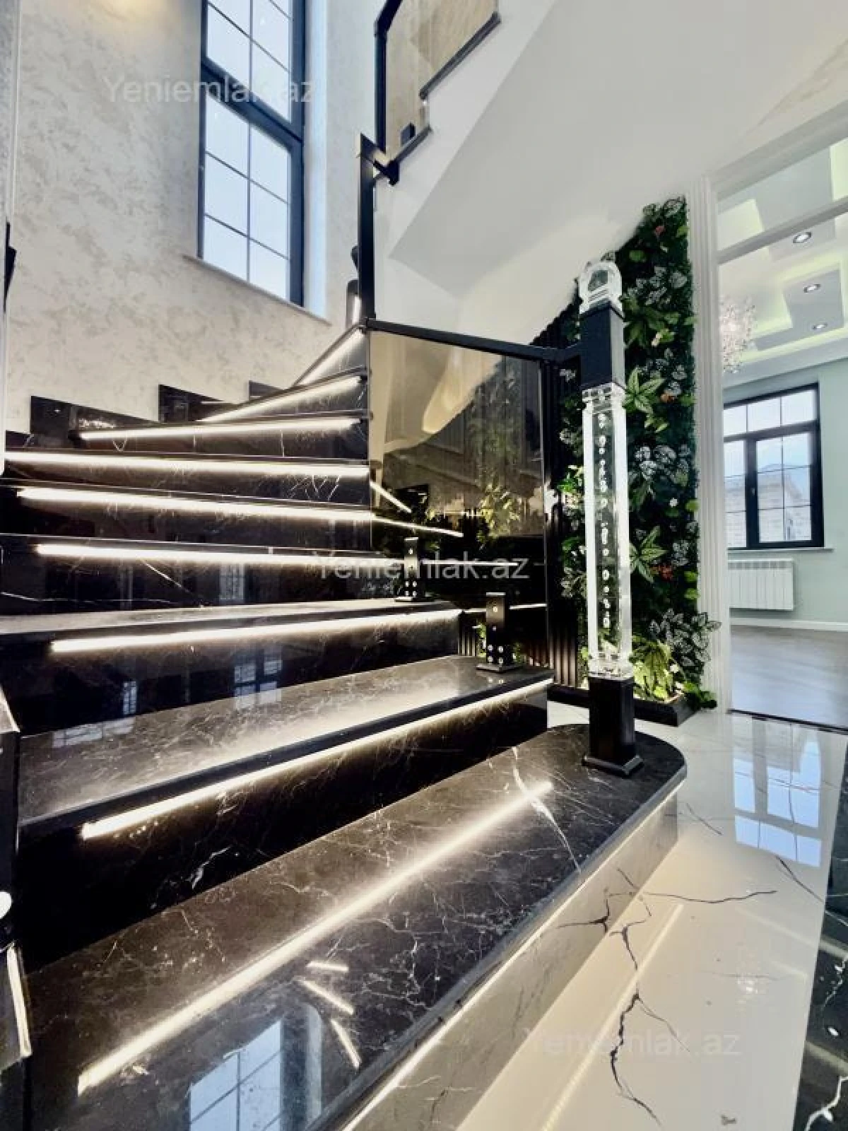 Satılır 5 otaqlı həyət evi 200 m²