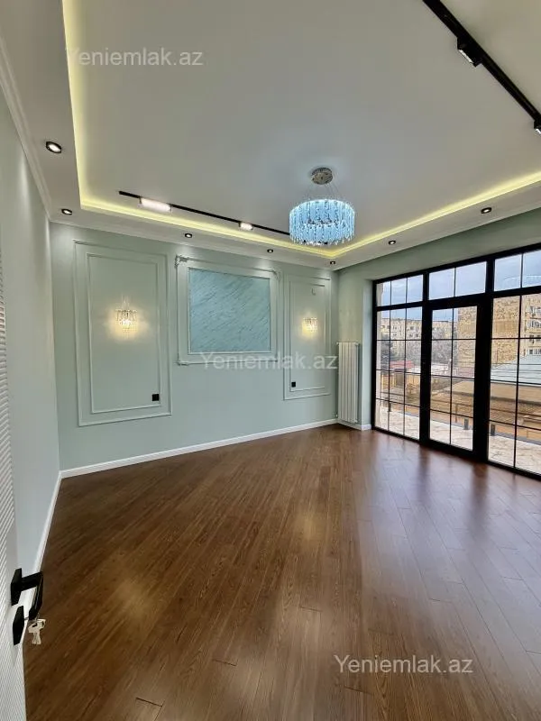 Satılır 5 otaqlı həyət evi 200 m²