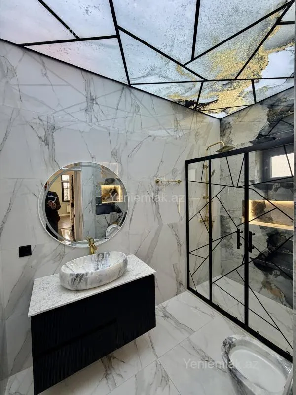 Satılır 5 otaqlı həyət evi 200 m²