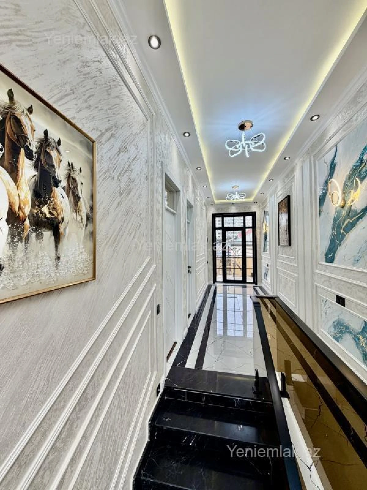 Satılır 5 otaqlı həyət evi 200 m²