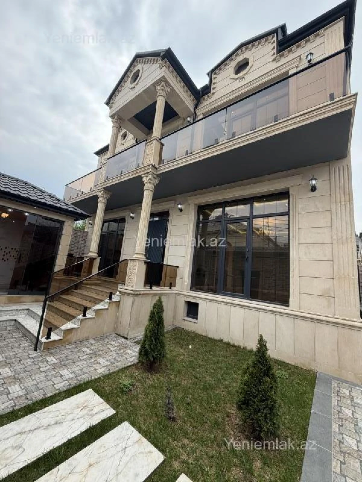 Satılır 5 otaqlı həyət evi 200 m²