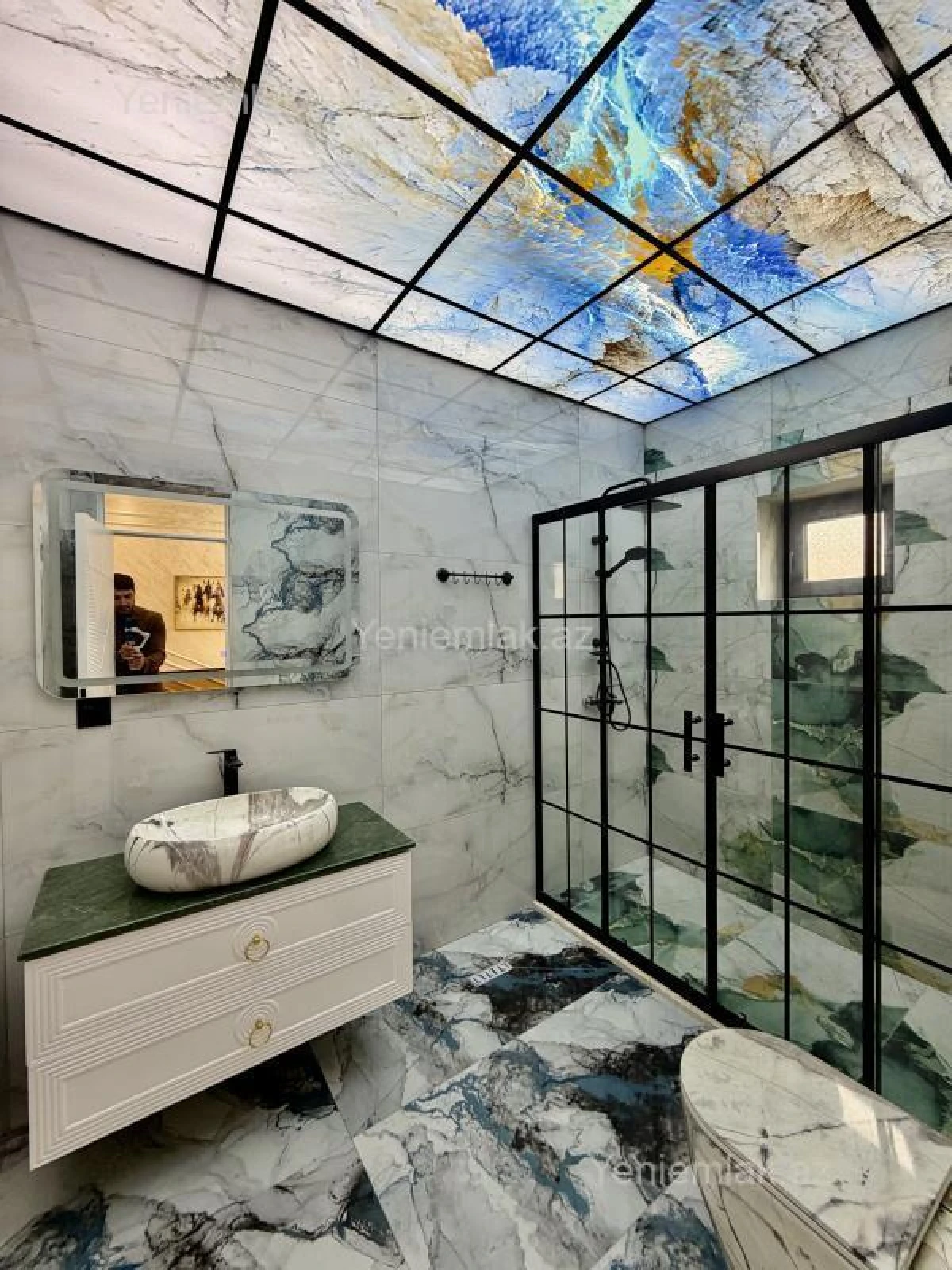 Satılır 5 otaqlı həyət evi 200 m²