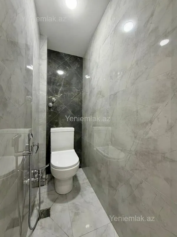 Satılır 3 otaqlı yeni tikili 77 m²