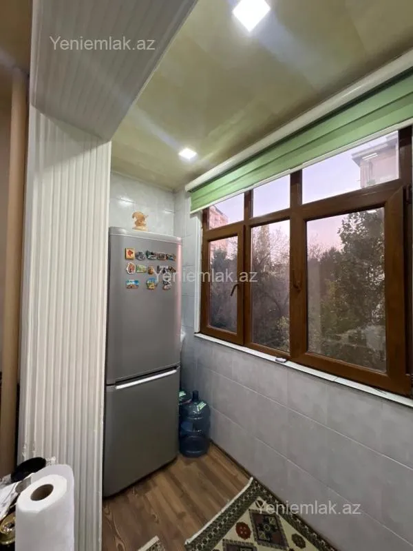 Satılır 5 otaqlı köhnə tikili 130 m²