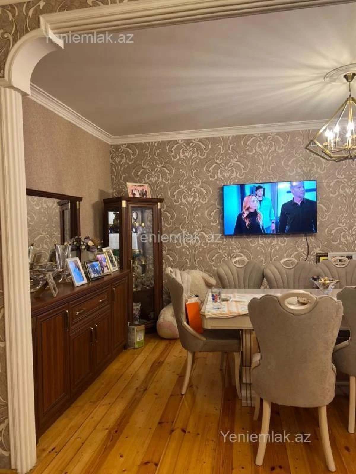 Satılır 5 otaqlı köhnə tikili 130 m²
