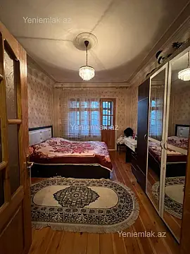 Satılır 5 otaqlı köhnə tikili 130 m²