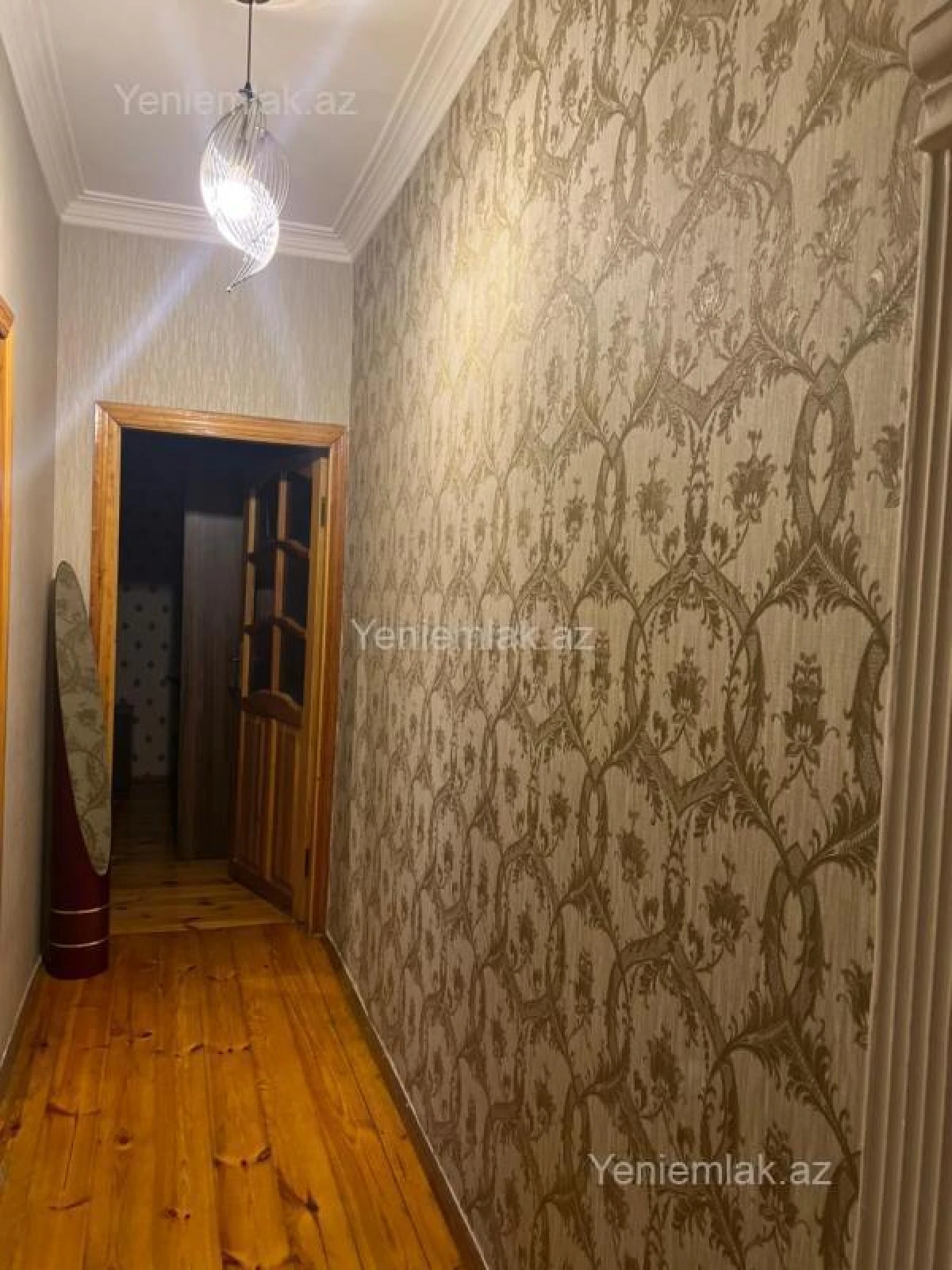 Satılır 5 otaqlı köhnə tikili 130 m²