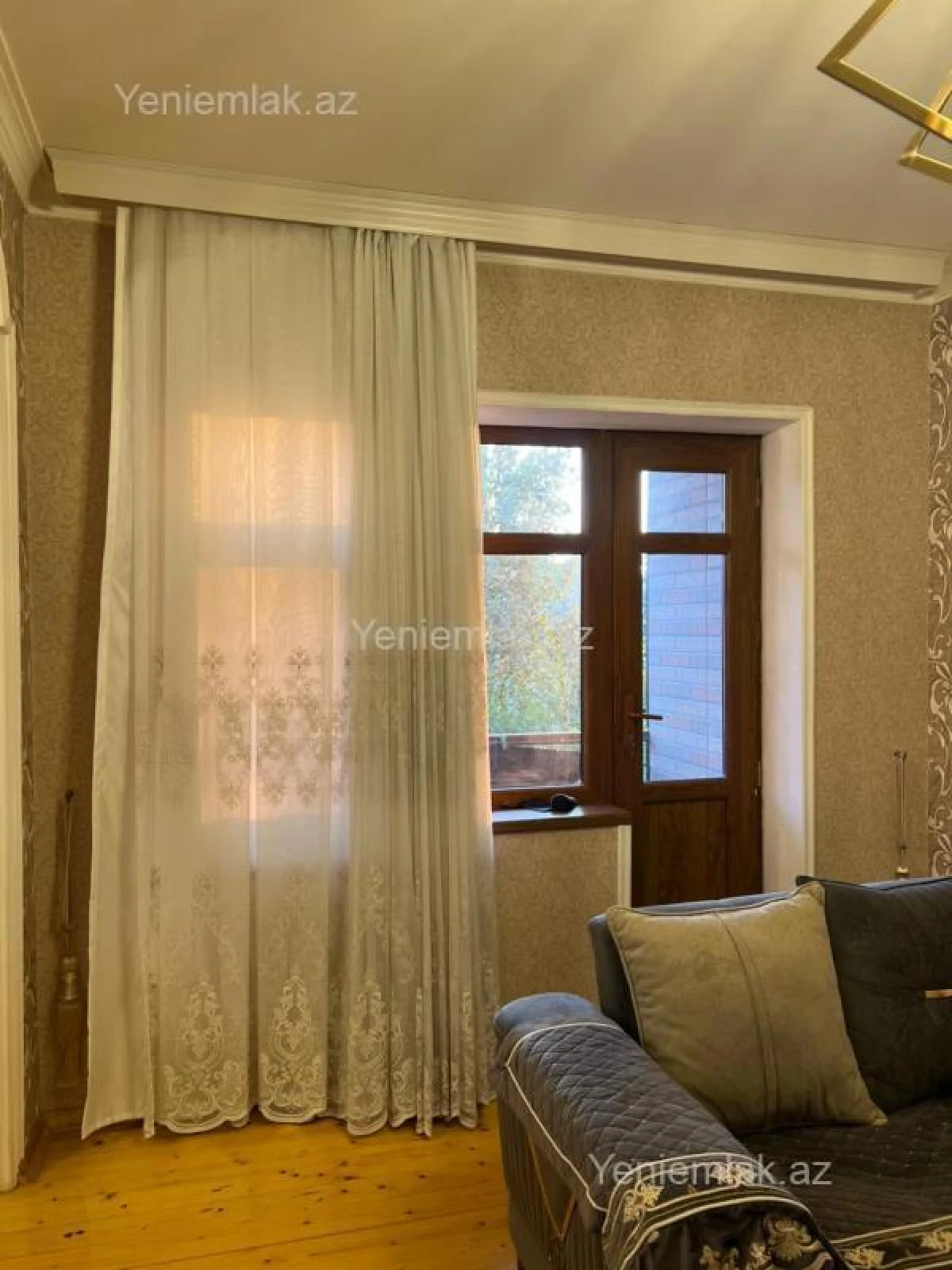 Satılır 5 otaqlı köhnə tikili 130 m²