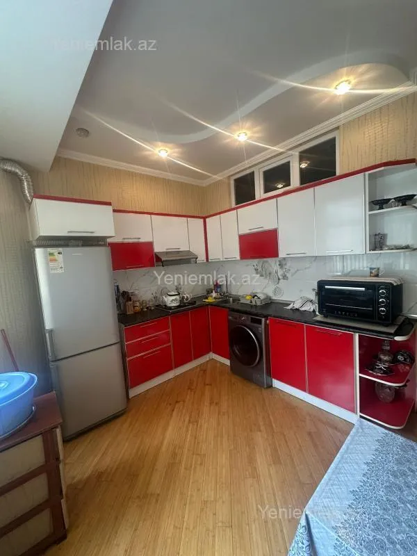 Satılır 2 otaqlı yeni tikili 70 m²