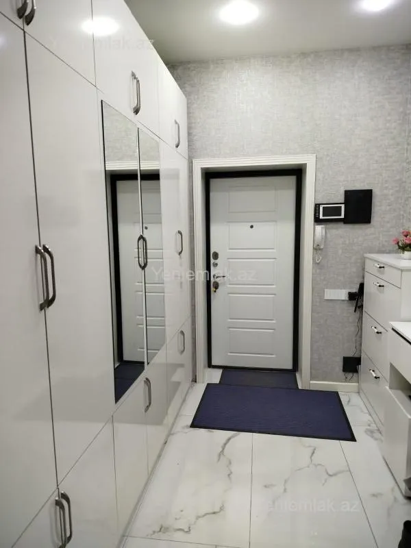 Satılır 3 otaqlı yeni tikili 115 m²