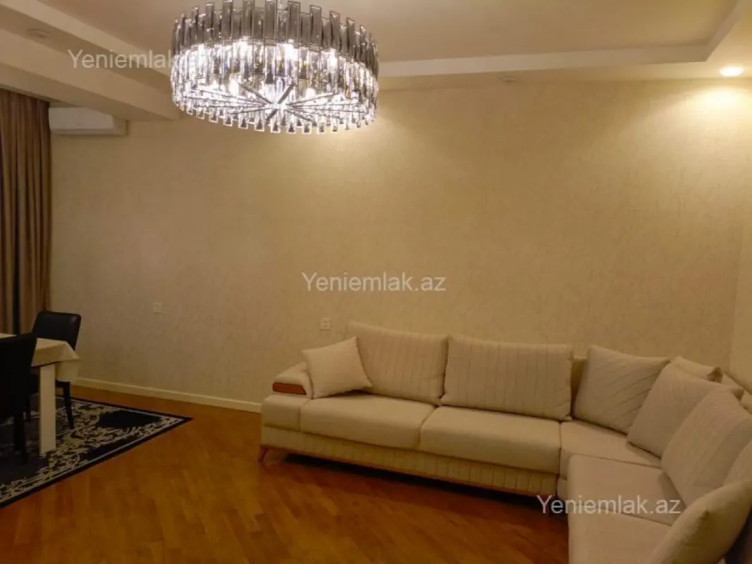 Satılır 3 otaqlı yeni tikili 115 m²