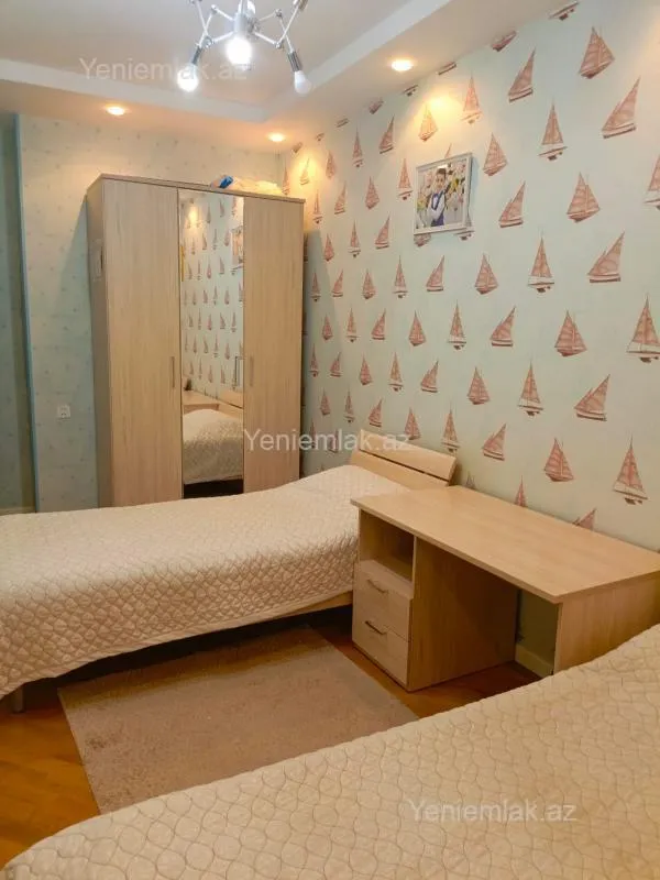 Satılır 3 otaqlı yeni tikili 115 m²