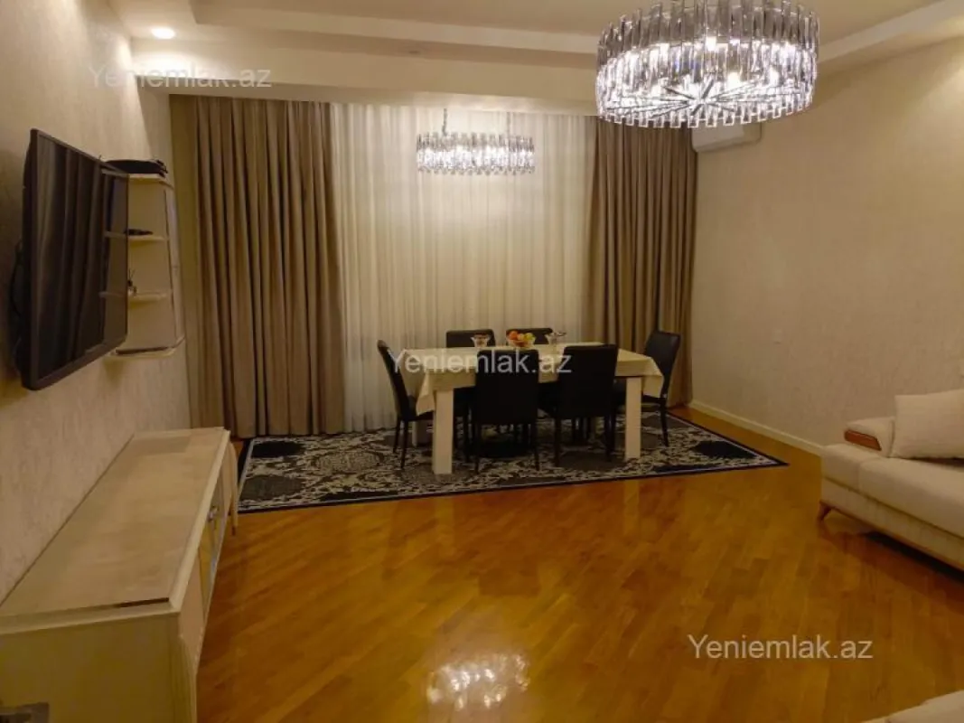 Satılır 3 otaqlı yeni tikili 115 m²