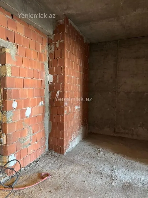 Satılır 2 otaqlı yeni tikili 72 m²