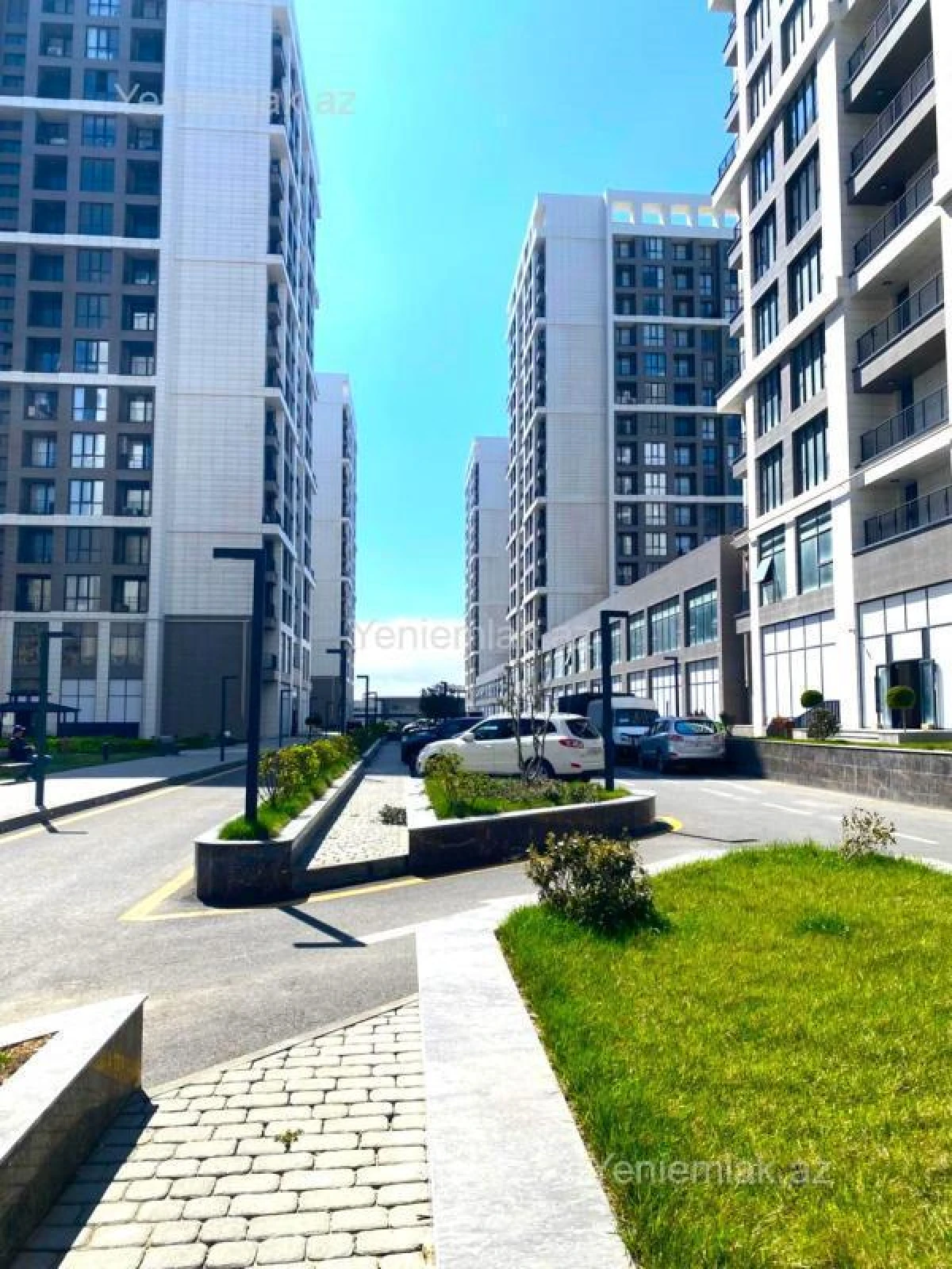 Satılır 2 otaqlı yeni tikili 72 m²