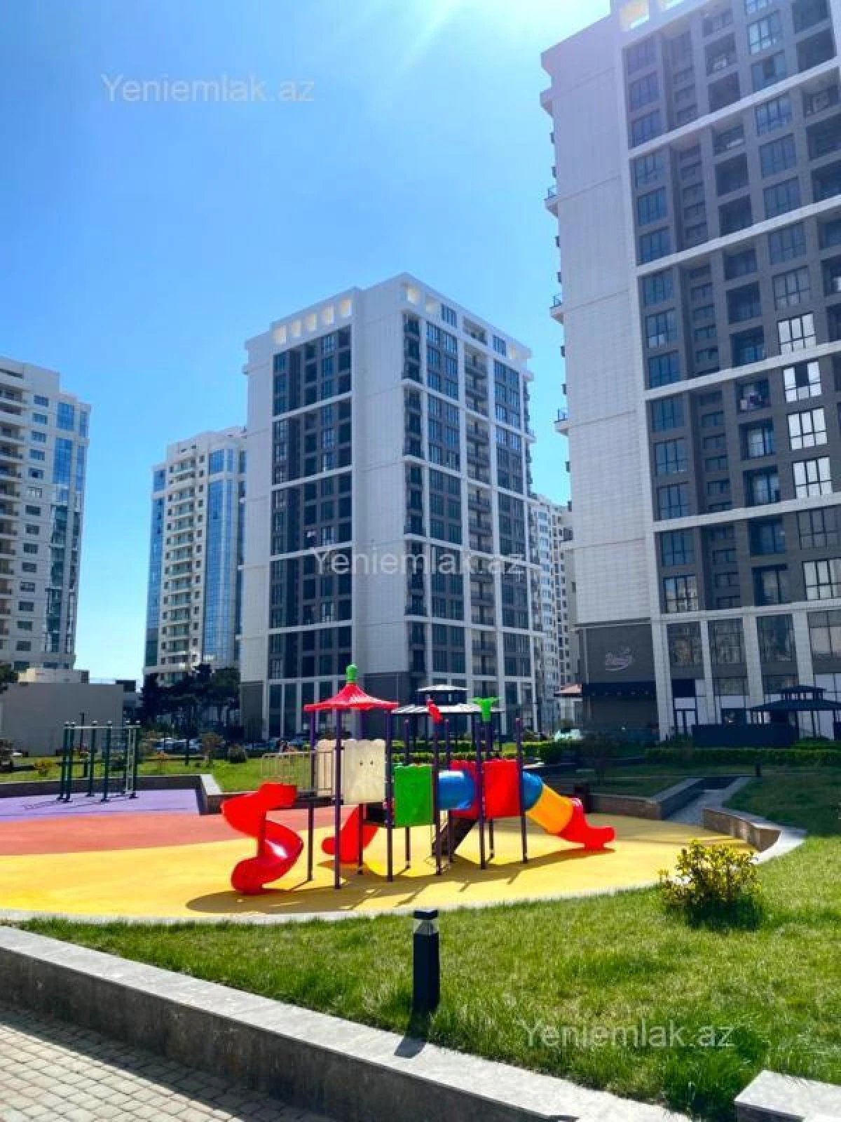 Satılır 2 otaqlı yeni tikili 72 m²