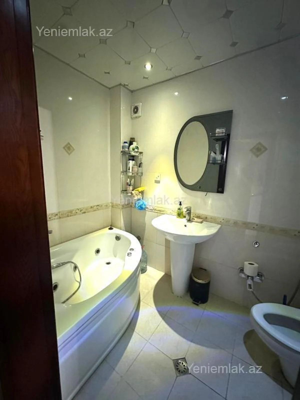 Satılır 4 otaqlı köhnə tikili 100 m²