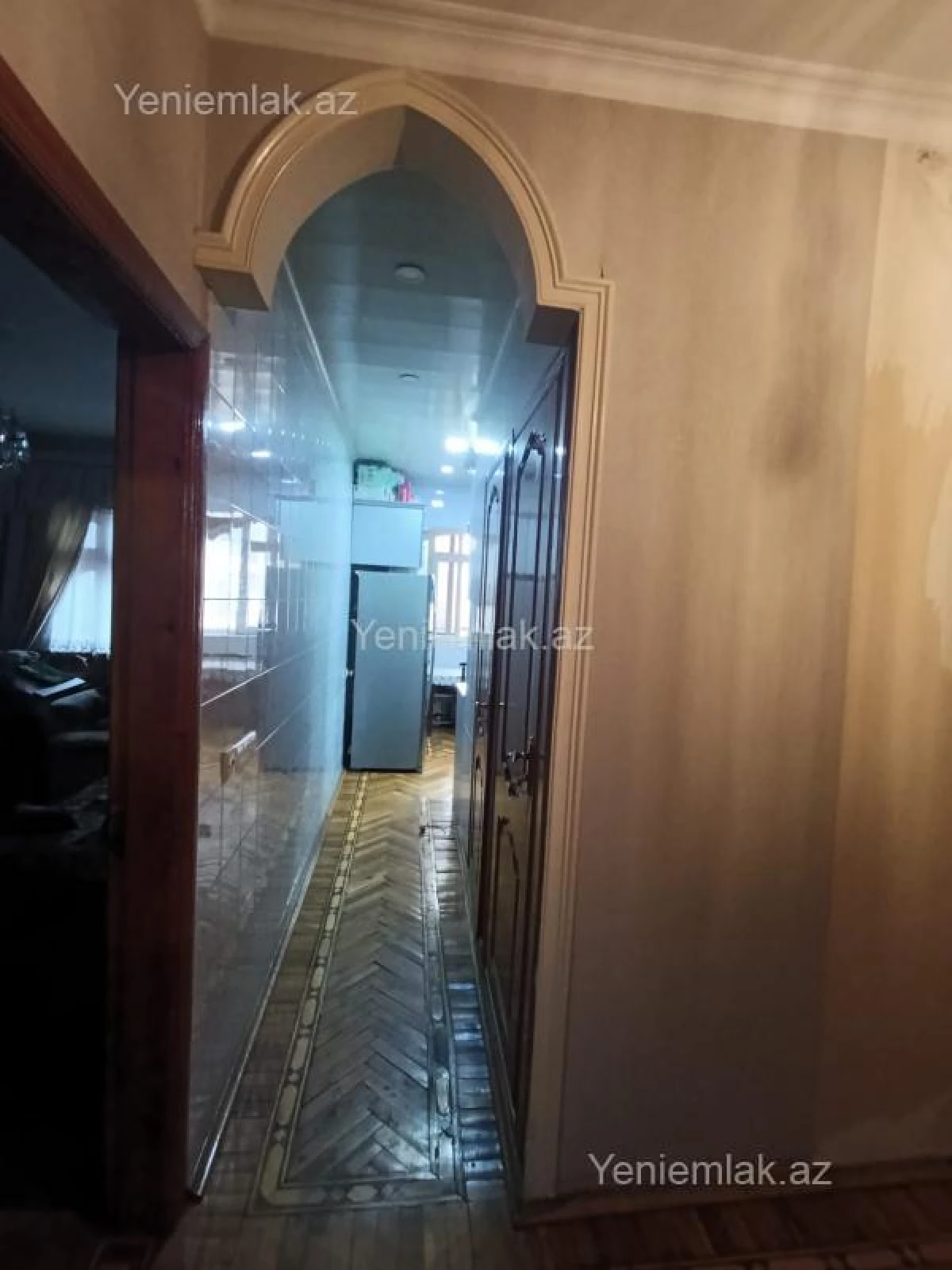 Satılır 5 otaqlı köhnə tikili 130 m²