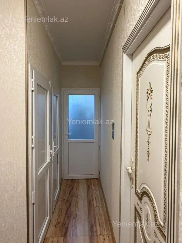 Satılır 2 otaqlı köhnə tikili 60 m²