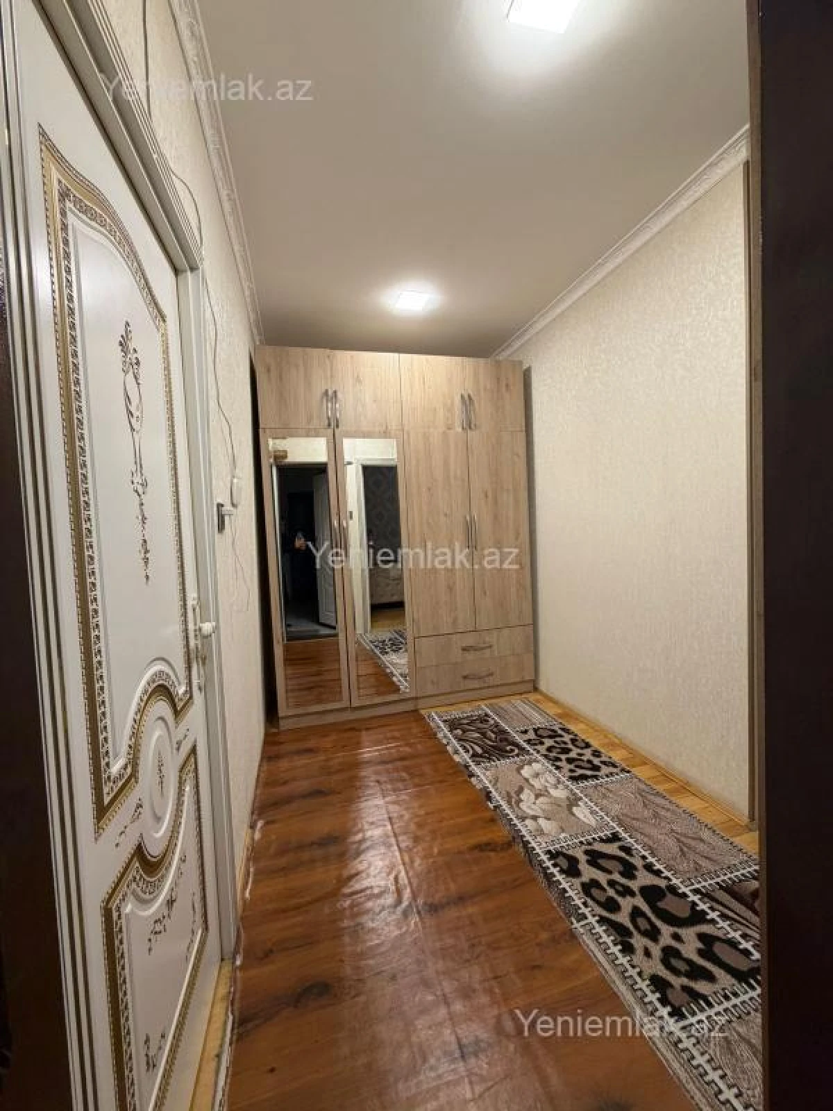 Satılır 2 otaqlı köhnə tikili 60 m²