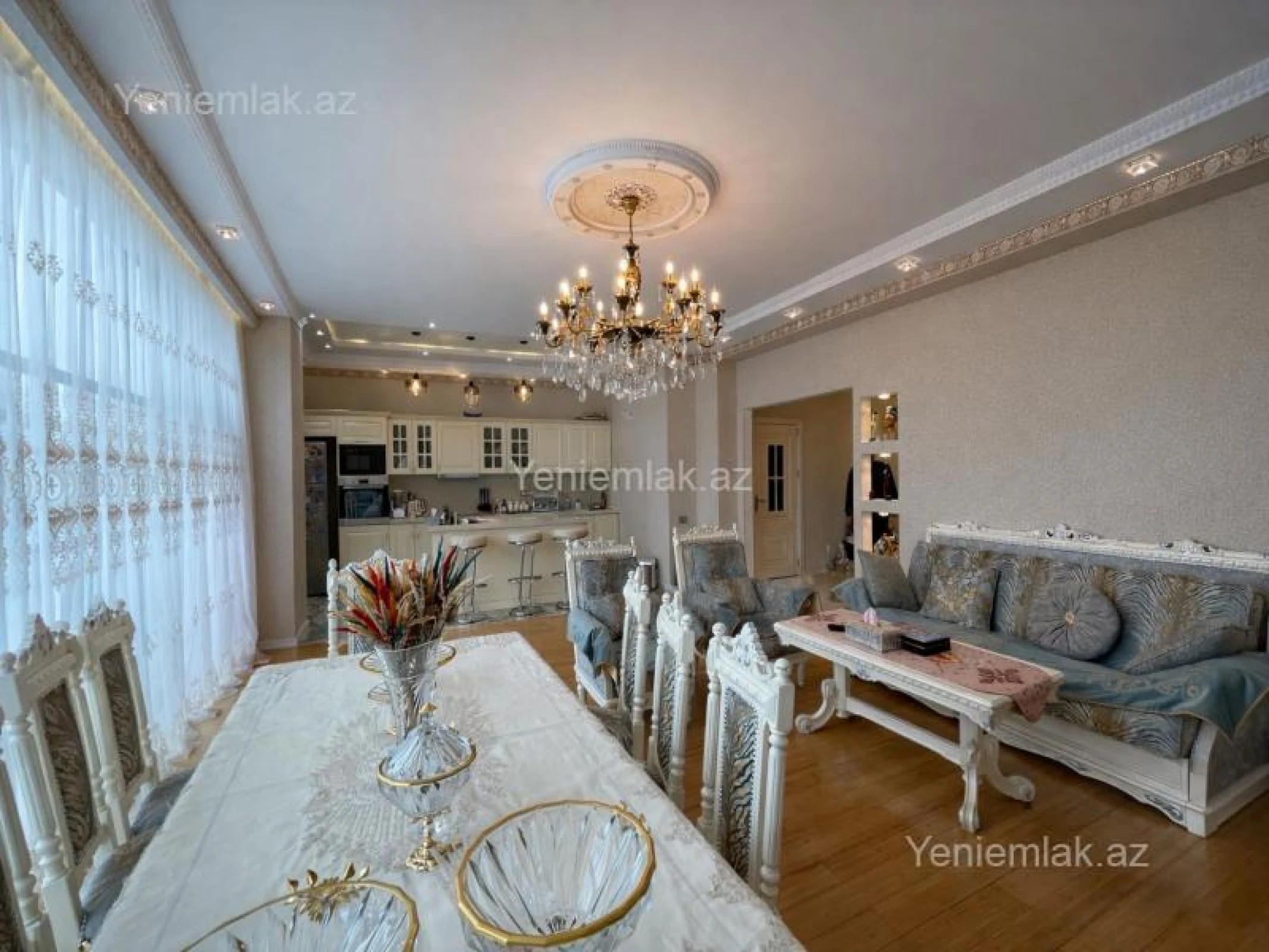Satılır 3 otaqlı yeni tikili 185 m²
