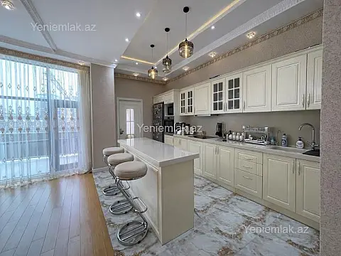 Satılır 3 otaqlı yeni tikili 185 m²