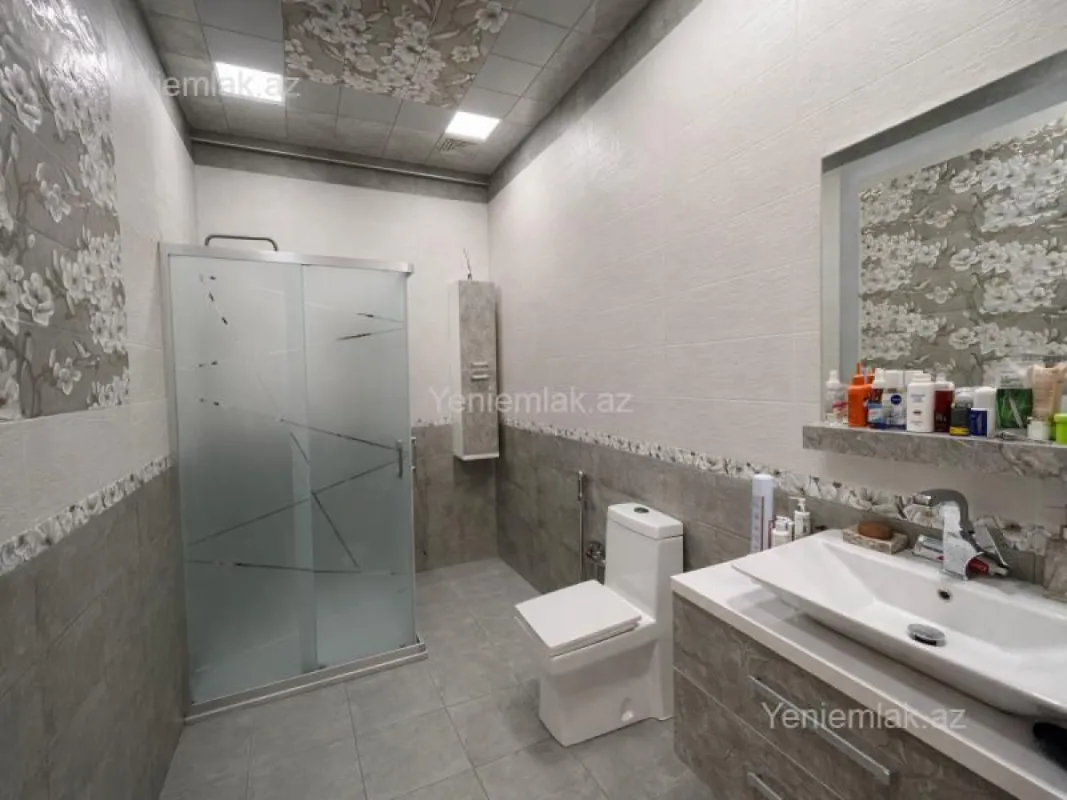 Satılır 3 otaqlı yeni tikili 185 m²
