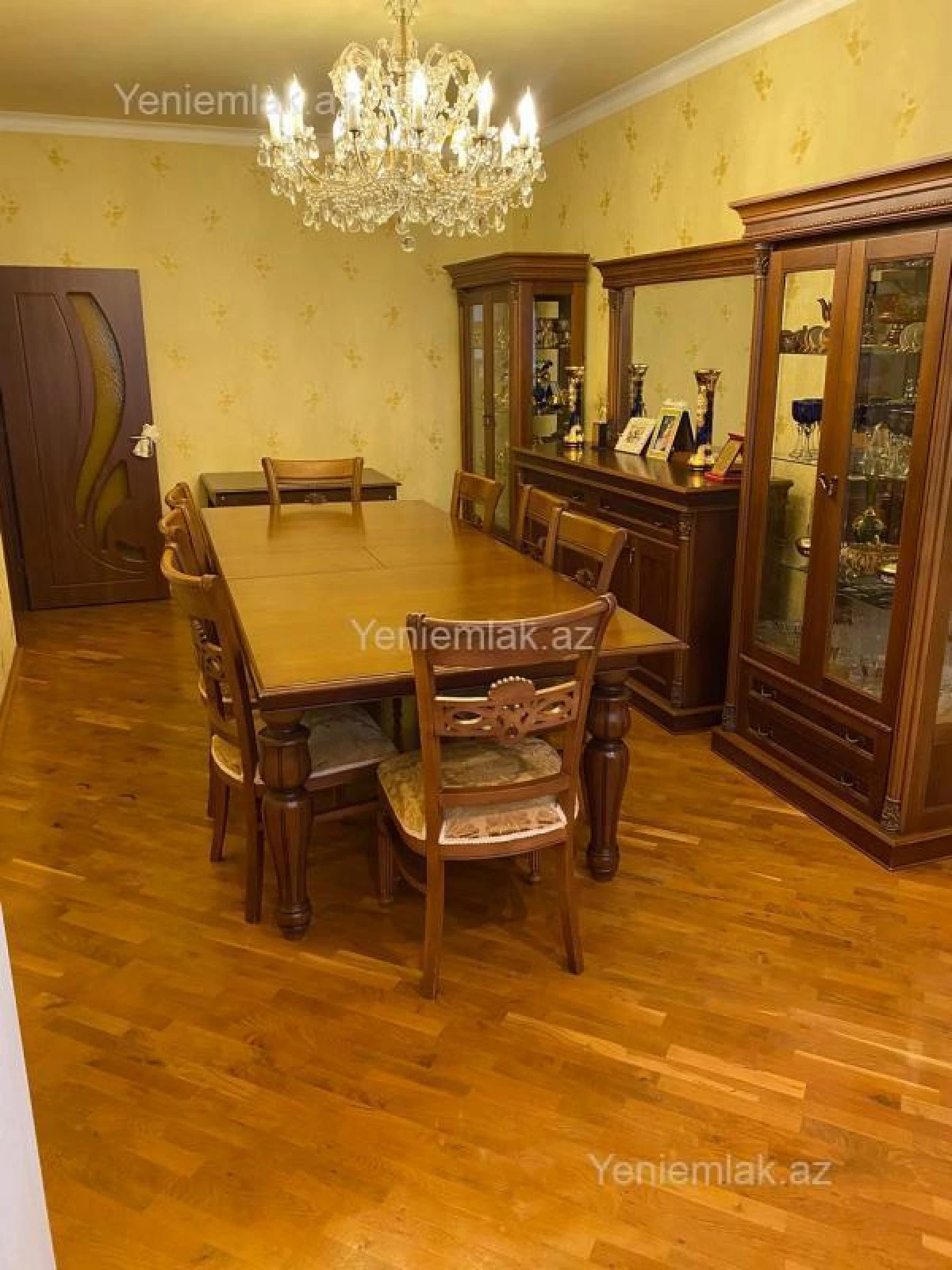 Satılır 4 otaqlı köhnə tikili 105 m²