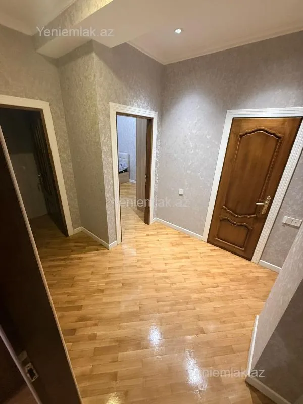 Satılır 4 otaqlı yeni tikili 170 m²