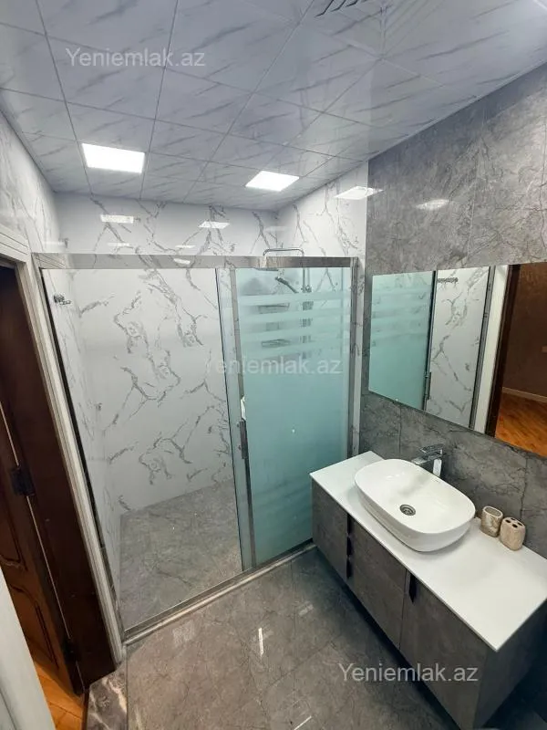 Satılır 4 otaqlı yeni tikili 170 m²