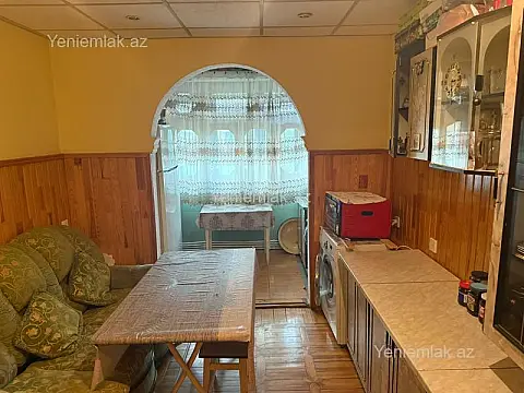 Satılır 3 otaqlı köhnə tikili 80 m²