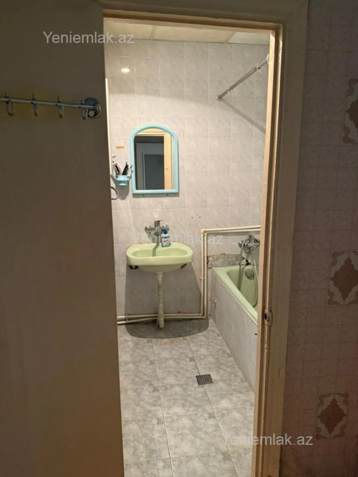 Satılır 3 otaqlı köhnə tikili 80 m²