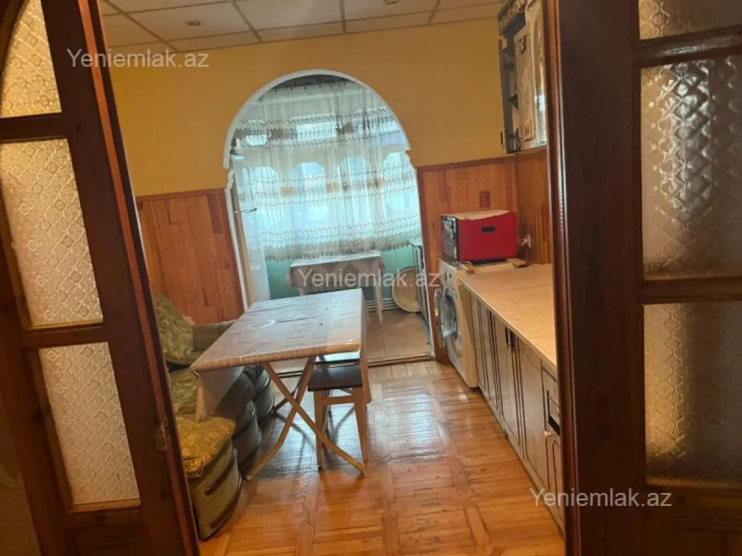 Satılır 3 otaqlı köhnə tikili 80 m²
