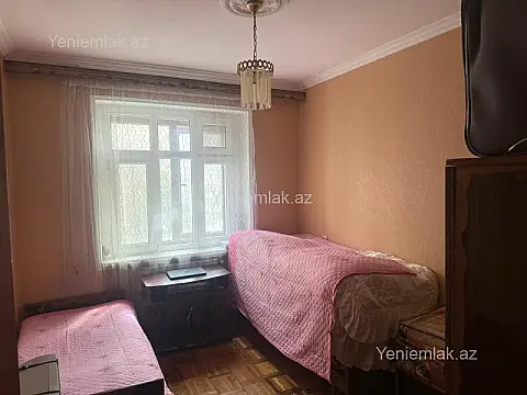 Satılır 3 otaqlı köhnə tikili 80 m²