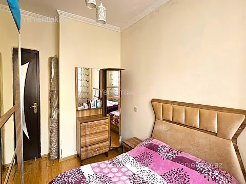 Satılır 2 otaqlı köhnə tikili 70 m²