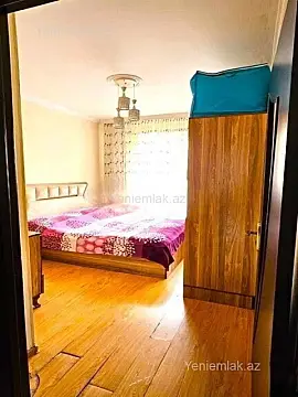 Satılır 2 otaqlı köhnə tikili 70 m²