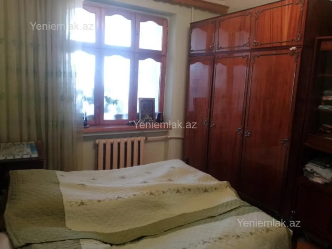 Satılır 3 otaqlı köhnə tikili 85 m²