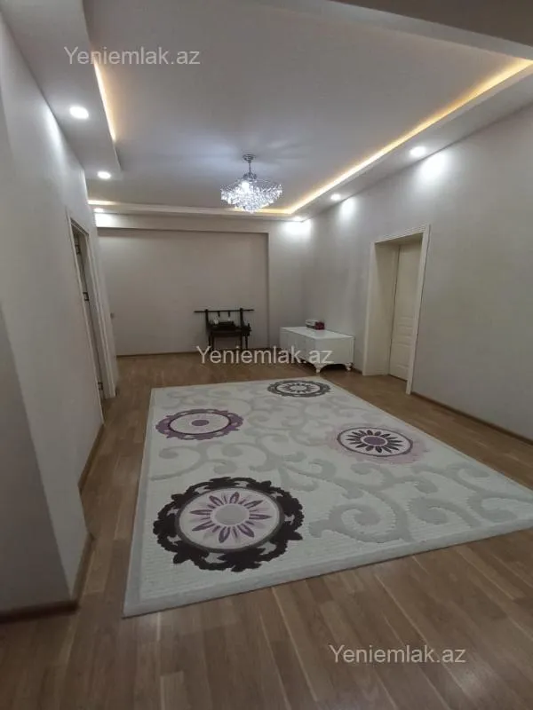 Satılır 4 otaqlı yeni tikili 130 m²