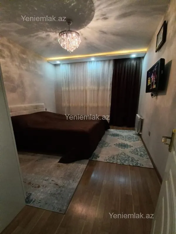 Satılır 4 otaqlı yeni tikili 130 m²