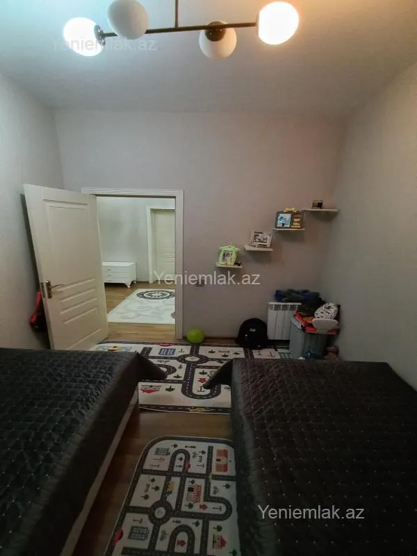 Satılır 4 otaqlı yeni tikili 130 m²