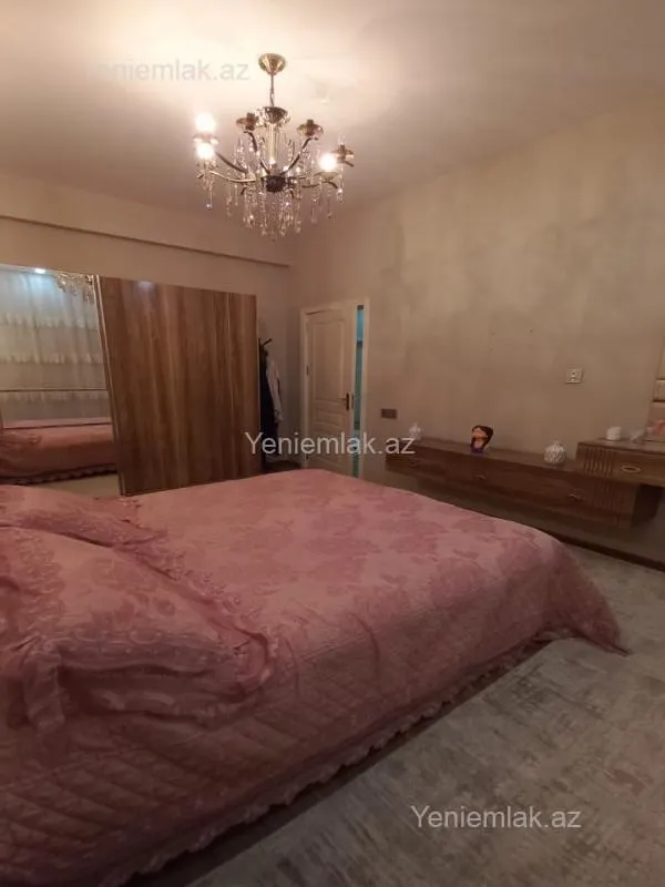 Satılır 4 otaqlı yeni tikili 130 m²