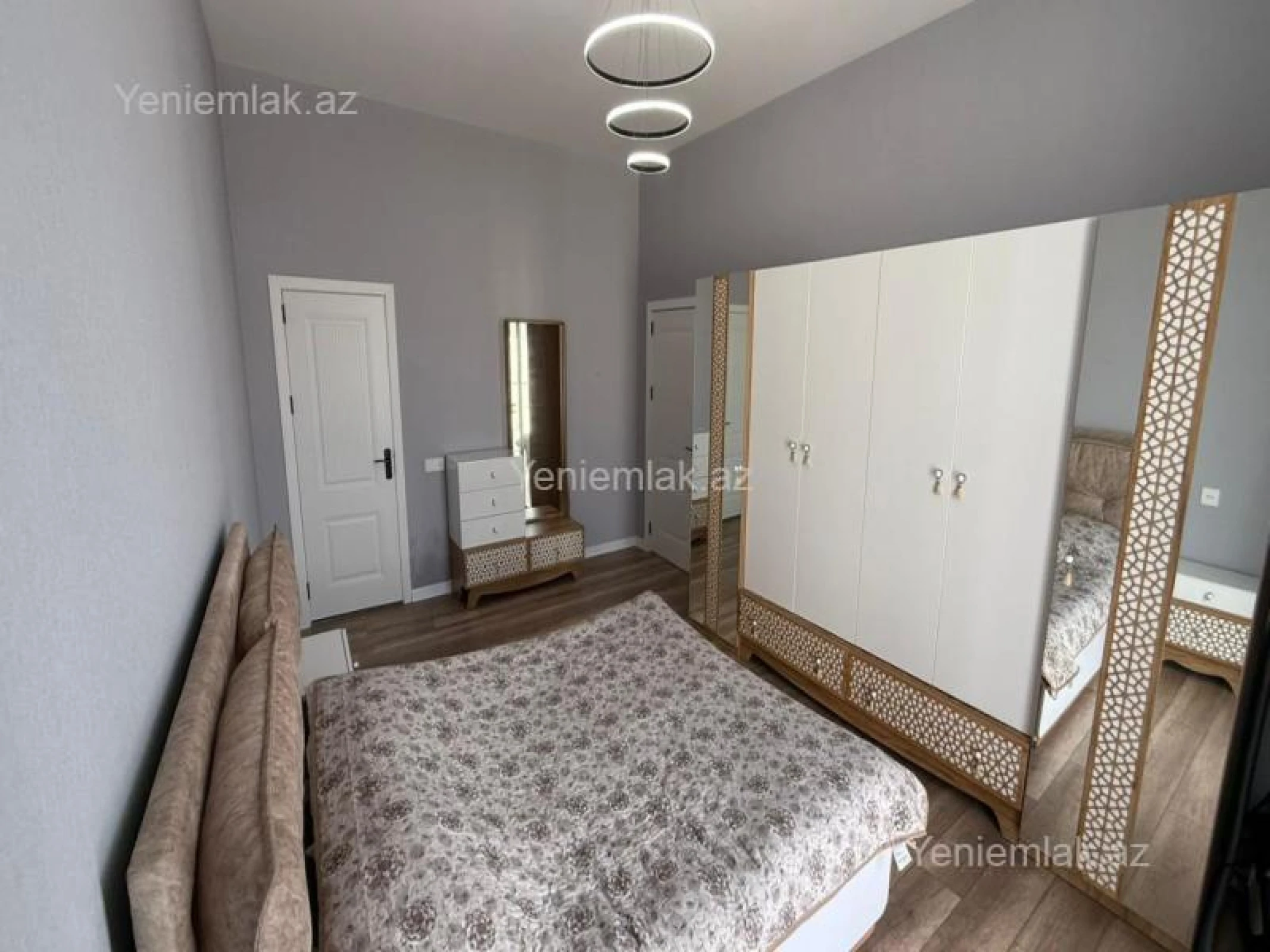 Satılır 4 otaqlı həyət evi 160 m²