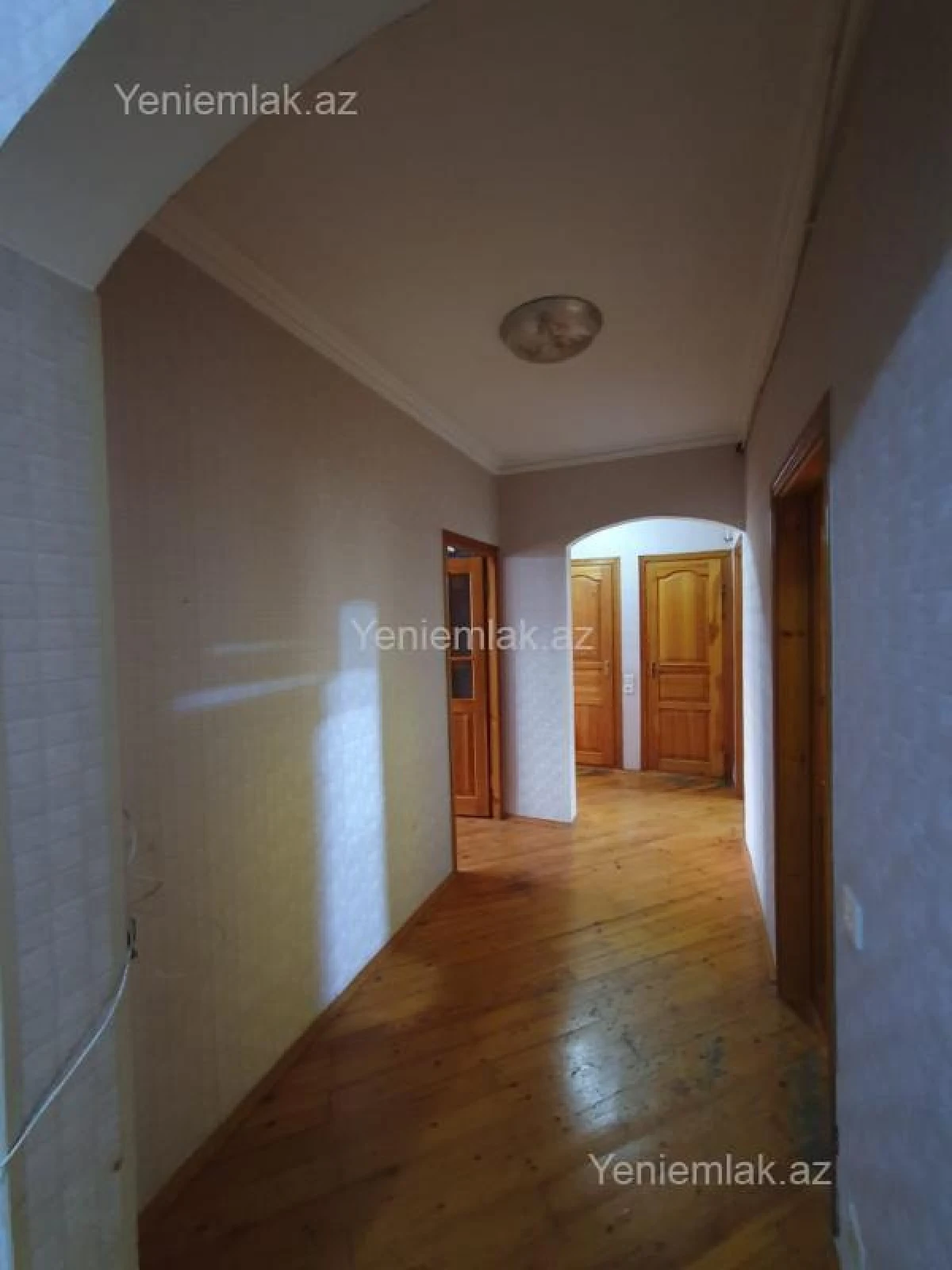 Satılır 5 otaqlı köhnə tikili 120 m²