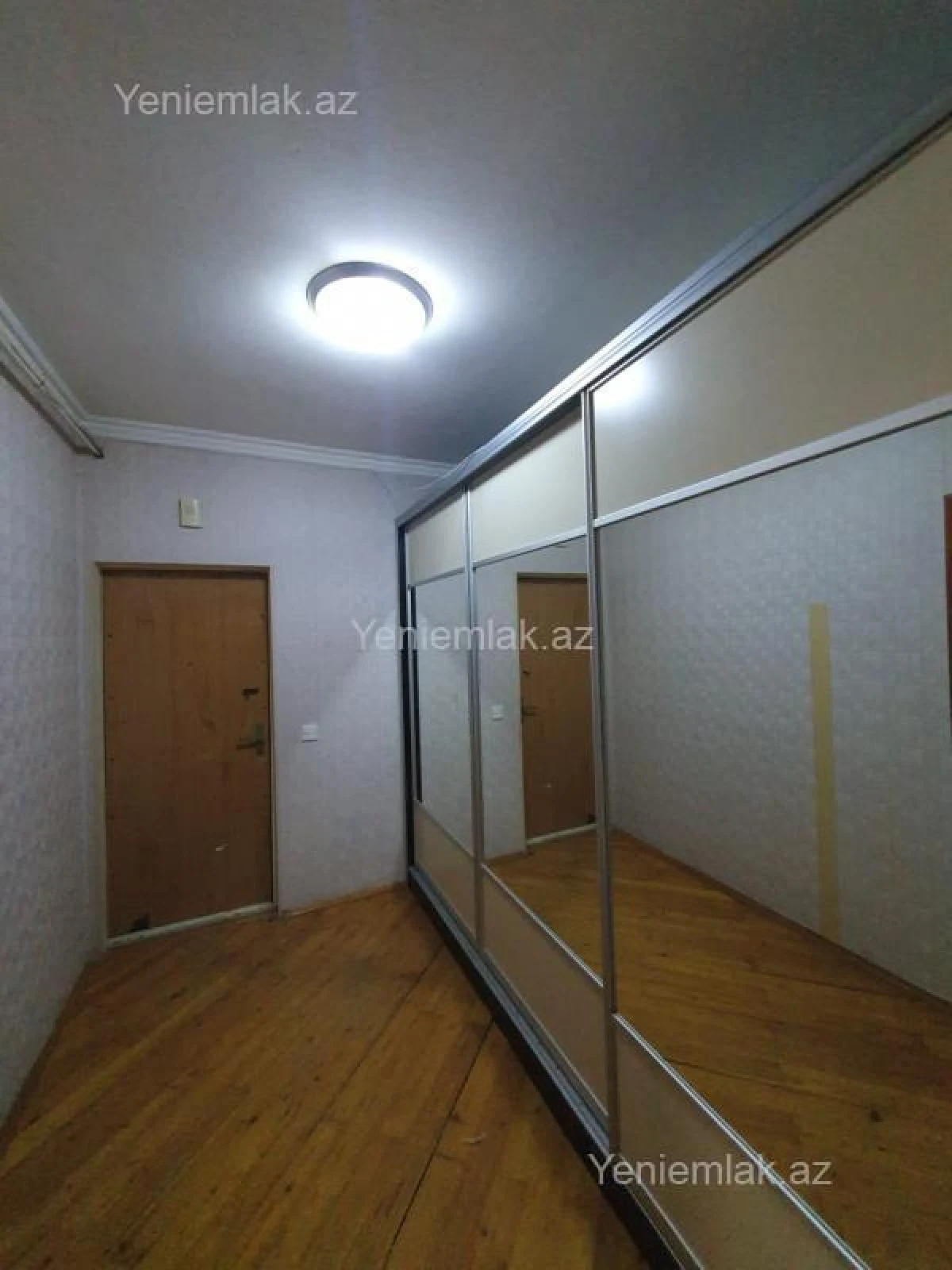 Satılır 5 otaqlı köhnə tikili 120 m²