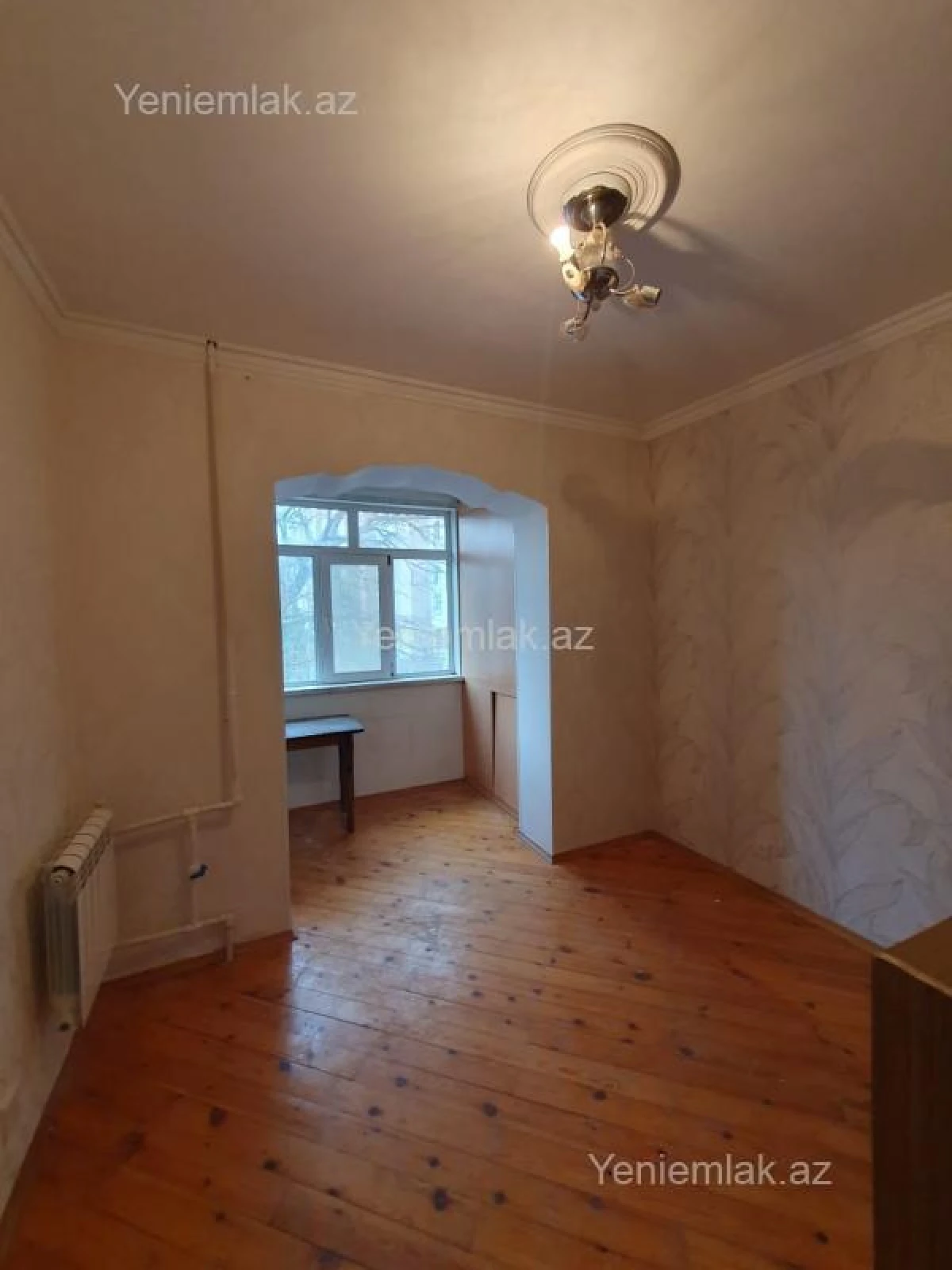 Satılır 5 otaqlı köhnə tikili 120 m²