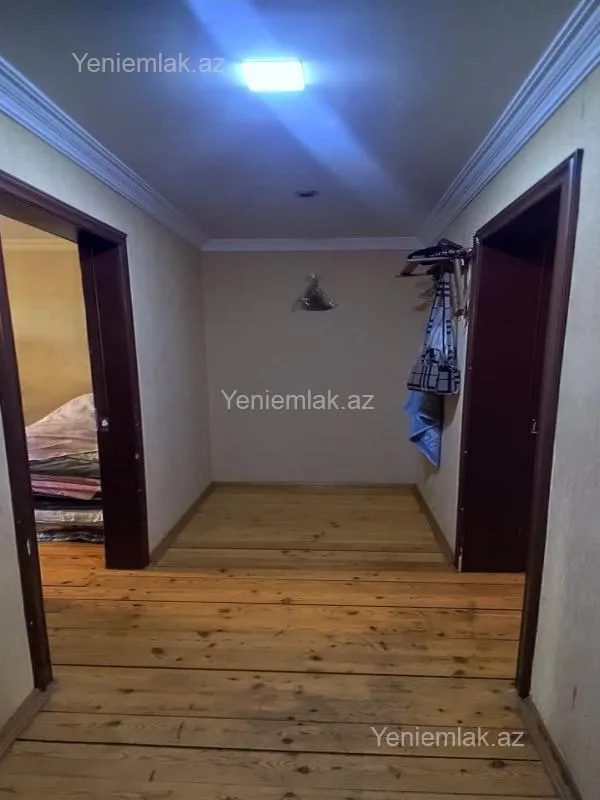 Satılır 2 otaqlı köhnə tikili 55 m²