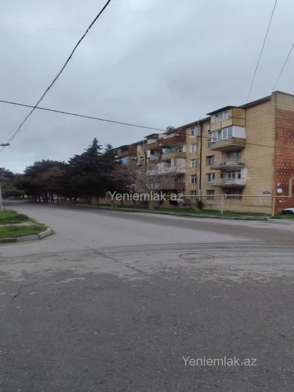 Satılır 2 otaqlı köhnə tikili 55 m²